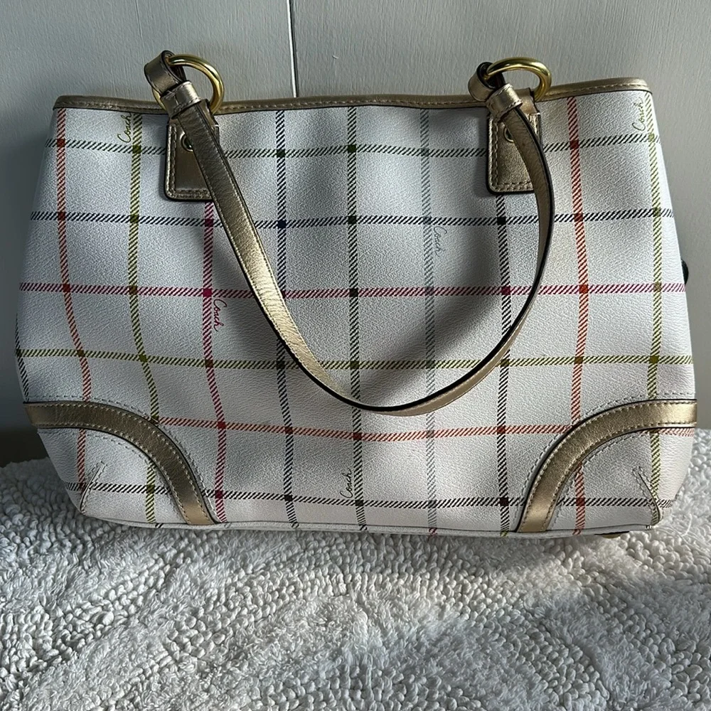 Coach purse - Picture 2 of 5